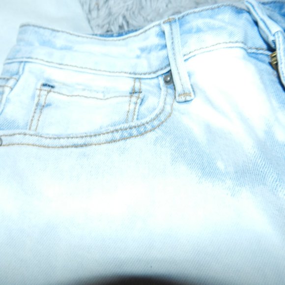 Driftwood Gizelle Girlfriend Skinny Embroidered Jeans  Light Wash NWT! - Picture 9 of 15